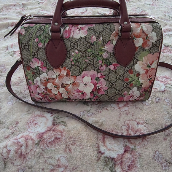 Gucci Handbags - Gucci Floral Canvas Women's Bag - Pink and Brown